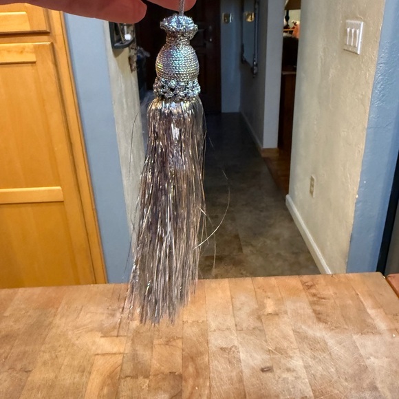 Vintage Silver Tassel Ornaments set of 4 Christmas Tree Decor Holiday - Picture 8 of 8